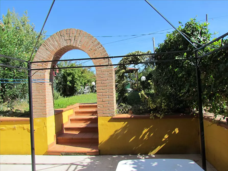 Immagine 5 di Porzione di casa in vendita  a Castiglione Del Lago