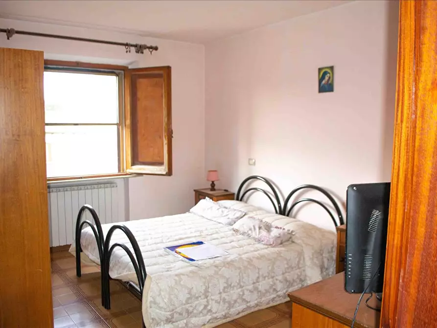 Immagine 5 di Porzione di casa in vendita  in Via Cerreta, 5 a Castiglione Del Lago