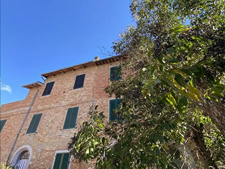 Immagine 2 di Porzione di casa in vendita  in Via Garibaldi, 58 a Castiglione Del Lago