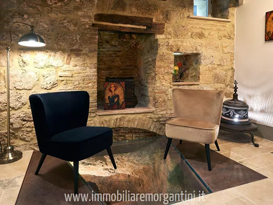 Immagine 1 di Immobile di prestigio in vendita  a Sarteano