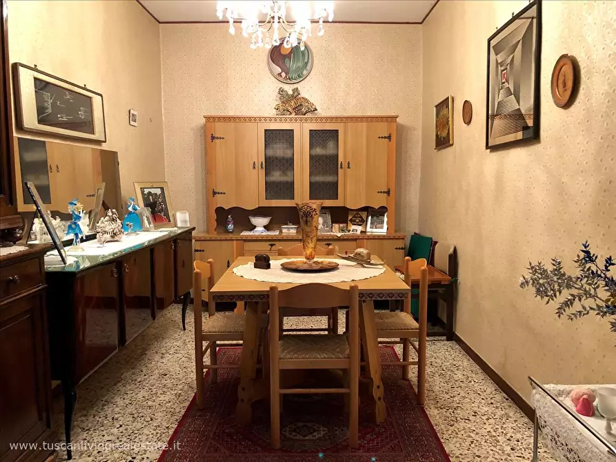 Immagine 7 di Palazzo in vendita  a Sarteano