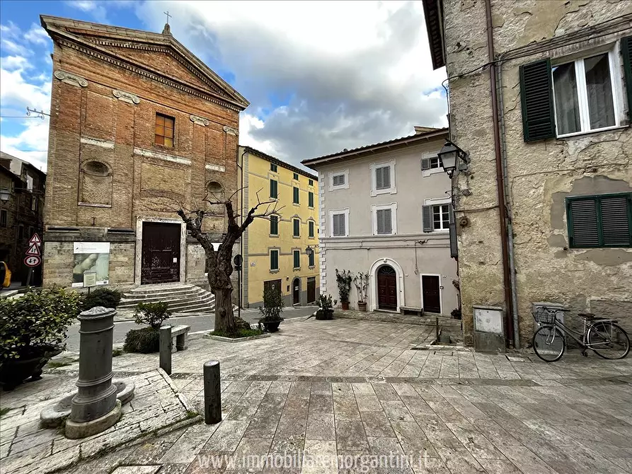 Immagine 3 di Palazzo in vendita  a Sarteano