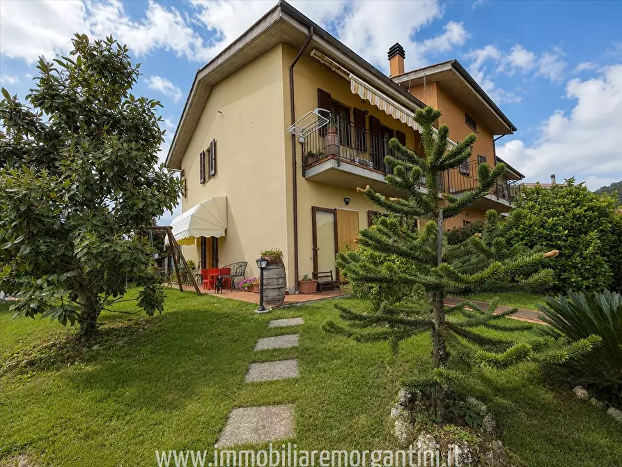 Immagine 1 di Villetta a schiera in vendita  a Sarteano