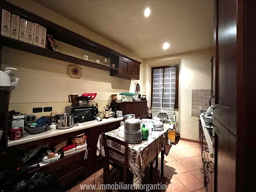 Immagine 5 di Appartamento in vendita  in piazza XXVI giugno a Sarteano