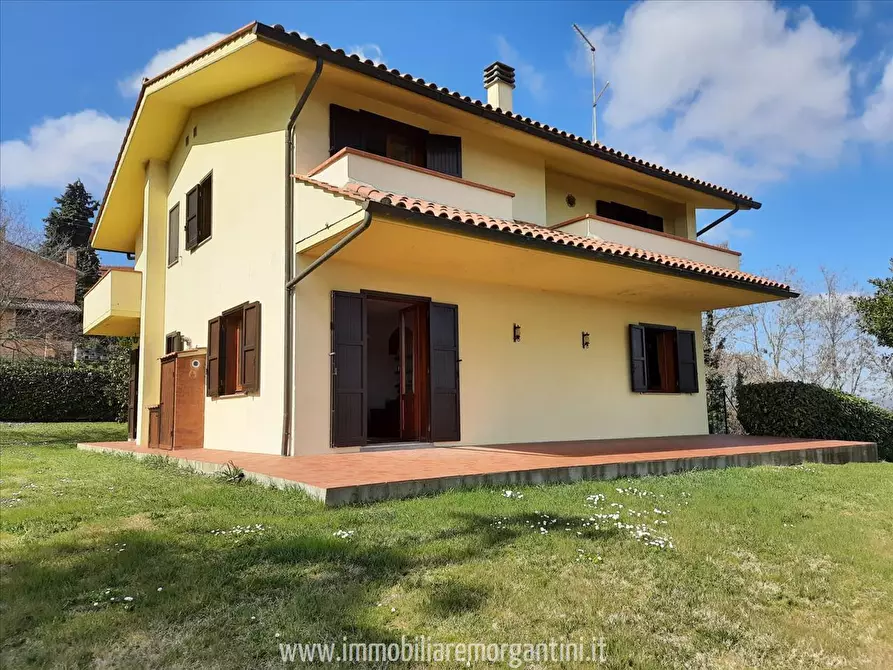 Immagine 1 di Villa in vendita  a Sarteano