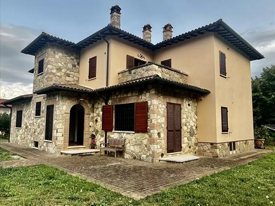 Immagine 1 di Villa in vendita  in via di fuori, 63 a Sarteano