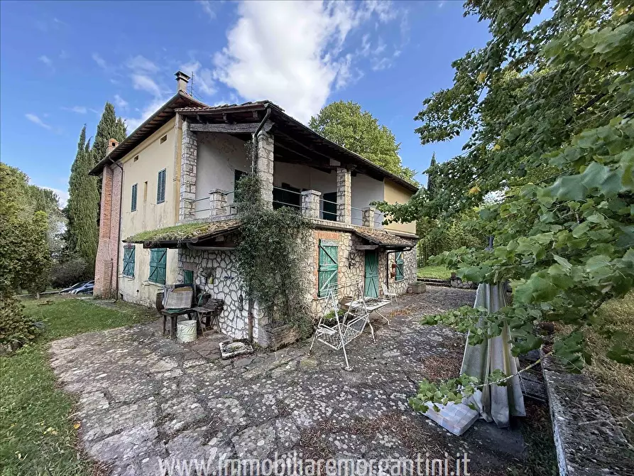 Immagine 1 di Villa in vendita  a Sarteano