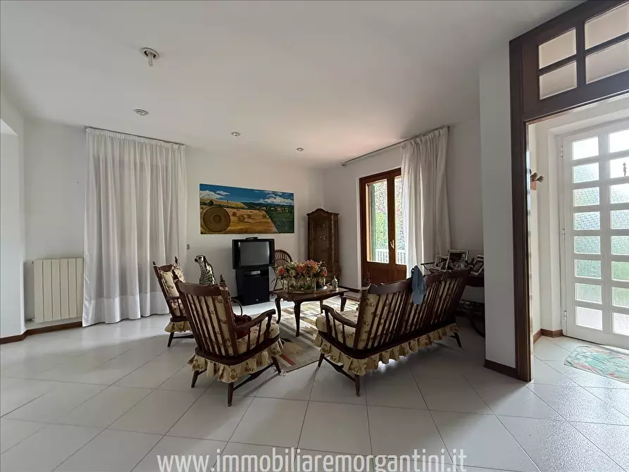 Immagine 10 di Villa in vendita  a Sarteano