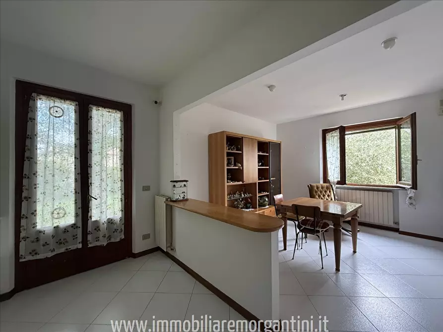 Immagine 4 di Villa in vendita  a Sarteano