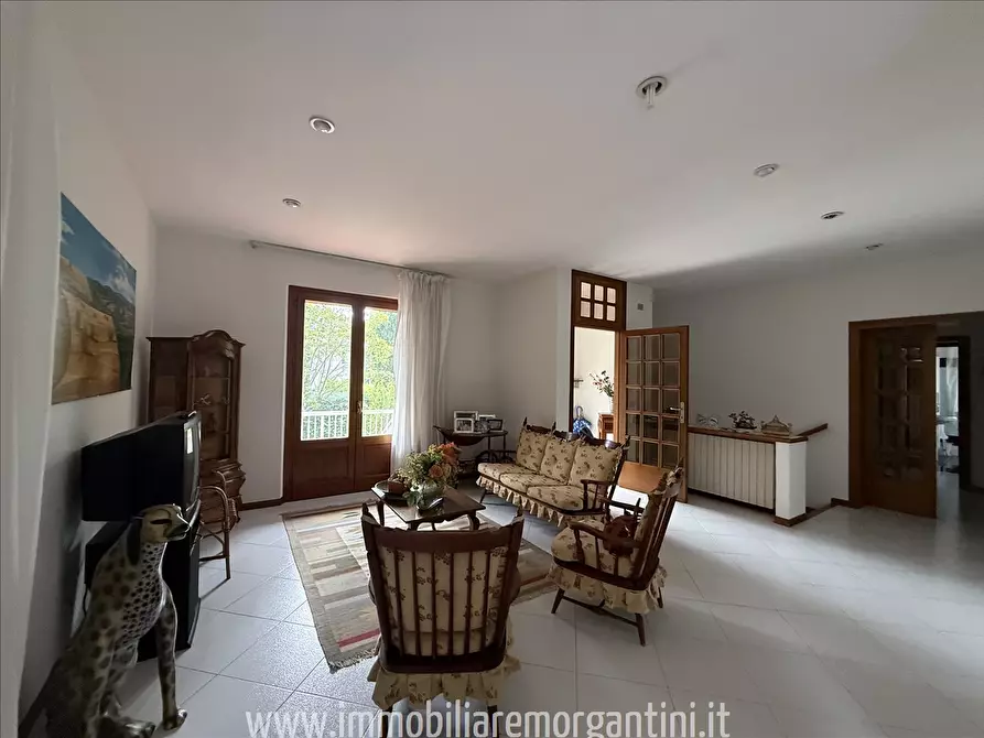 Immagine 8 di Villa in vendita  a Sarteano
