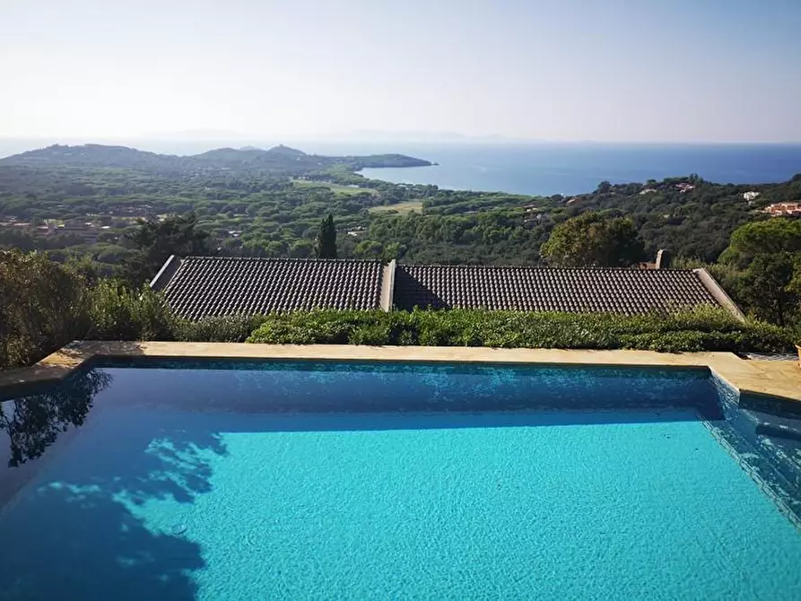 Immagine 4 di Villa in vendita  a Castiglione Della Pescaia