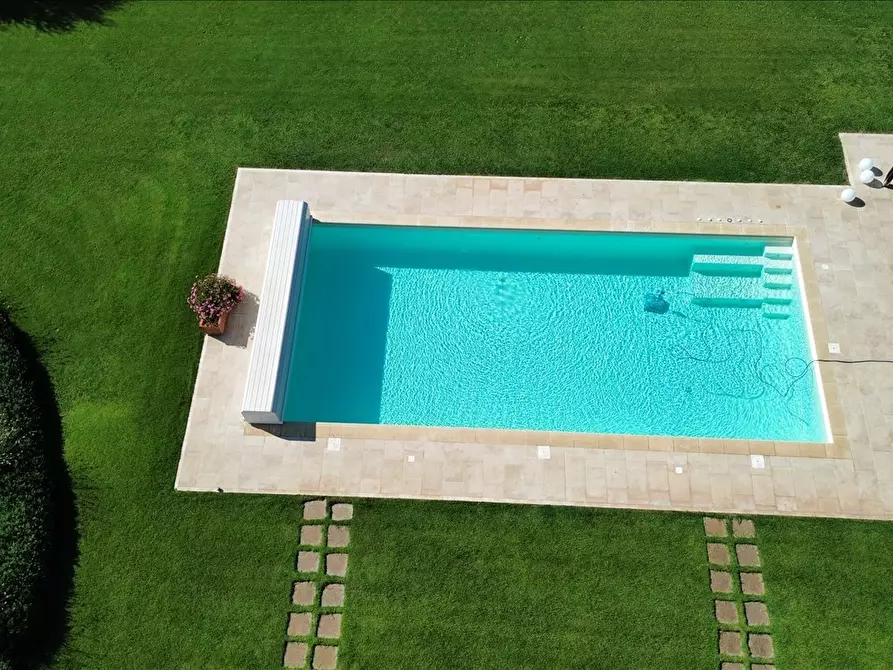 Immagine 3 di Villa in vendita  a Castiglione Della Pescaia