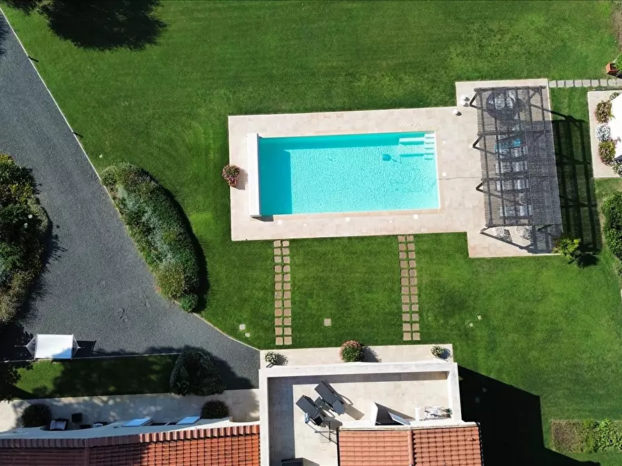 Immagine 2 di Villa in vendita  a Castiglione Della Pescaia