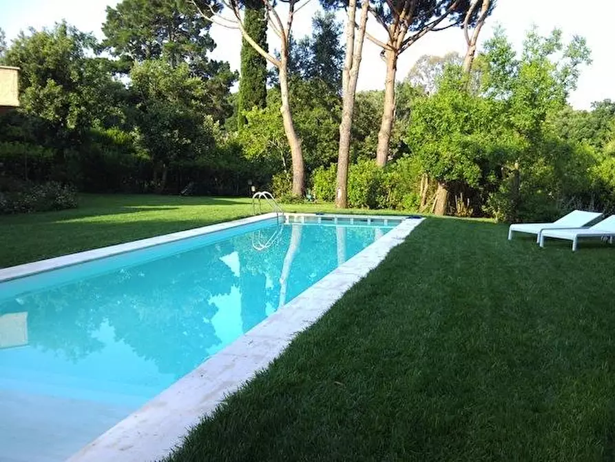 Immagine 7 di Villa in vendita  a Castiglione Della Pescaia