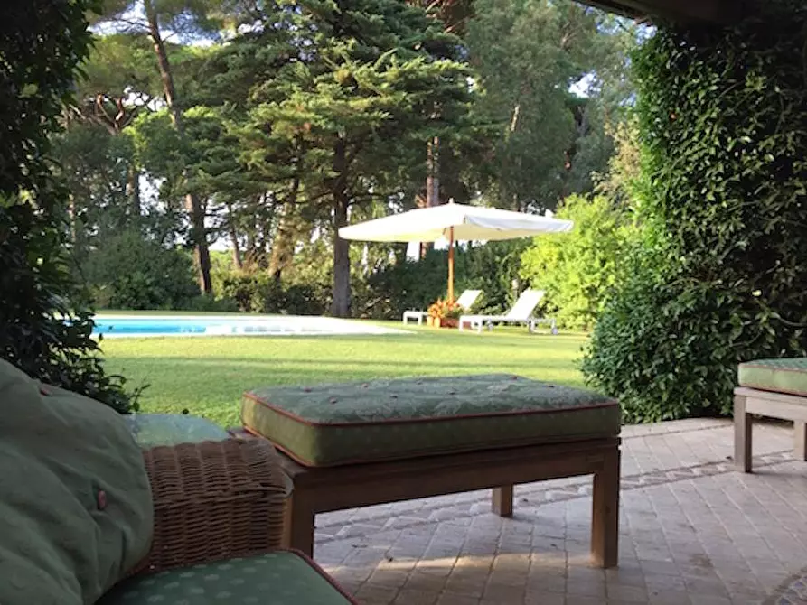 Immagine 5 di Villa in vendita  a Castiglione Della Pescaia