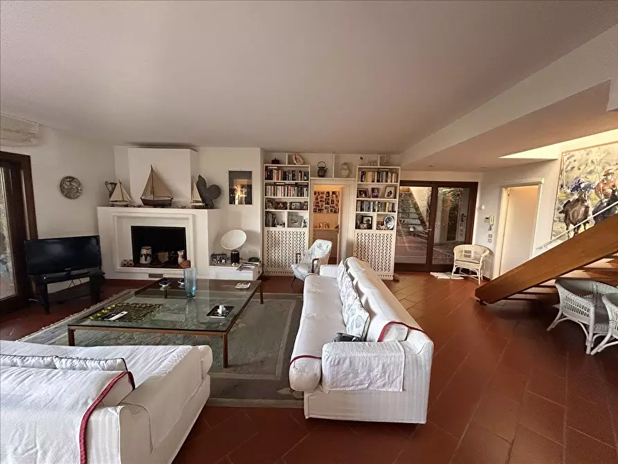 Immagine 8 di Villa in vendita  a Castiglione Della Pescaia