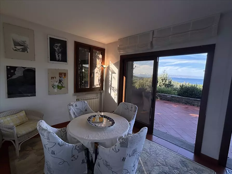 Immagine 10 di Villa in vendita  a Castiglione Della Pescaia