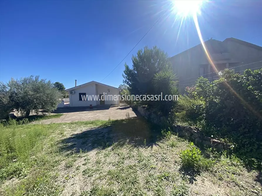 Immagine 6 di Villa in vendita  in Contrada Mendola SNC a Caltanissetta