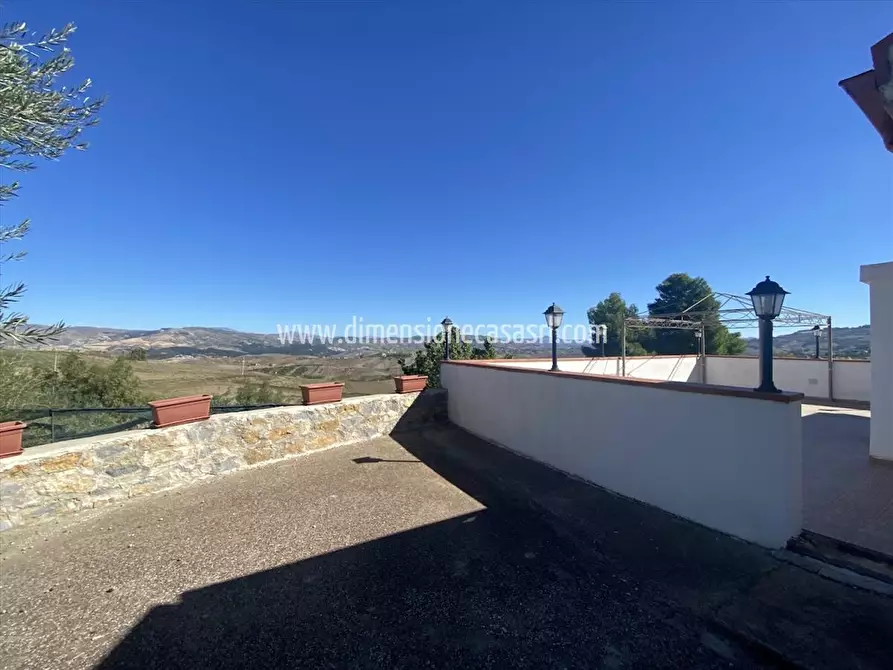 Immagine 7 di Villa in vendita  in Contrada Mendola SNC a Caltanissetta