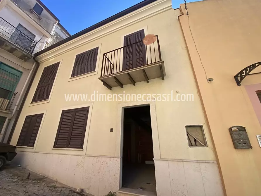 Immagine 2 di Casa indipendente in vendita  in Via Cuccia n 6 a San Cataldo