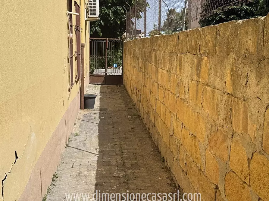 Immagine 5 di Appartamento in vendita  in Corso Sicilia, 55 a San Cataldo