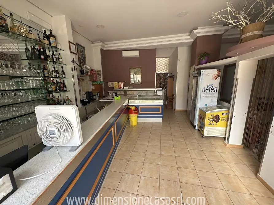 Immagine 3 di Licenza in vendita  in Via Viviano, 20 a San Cataldo
