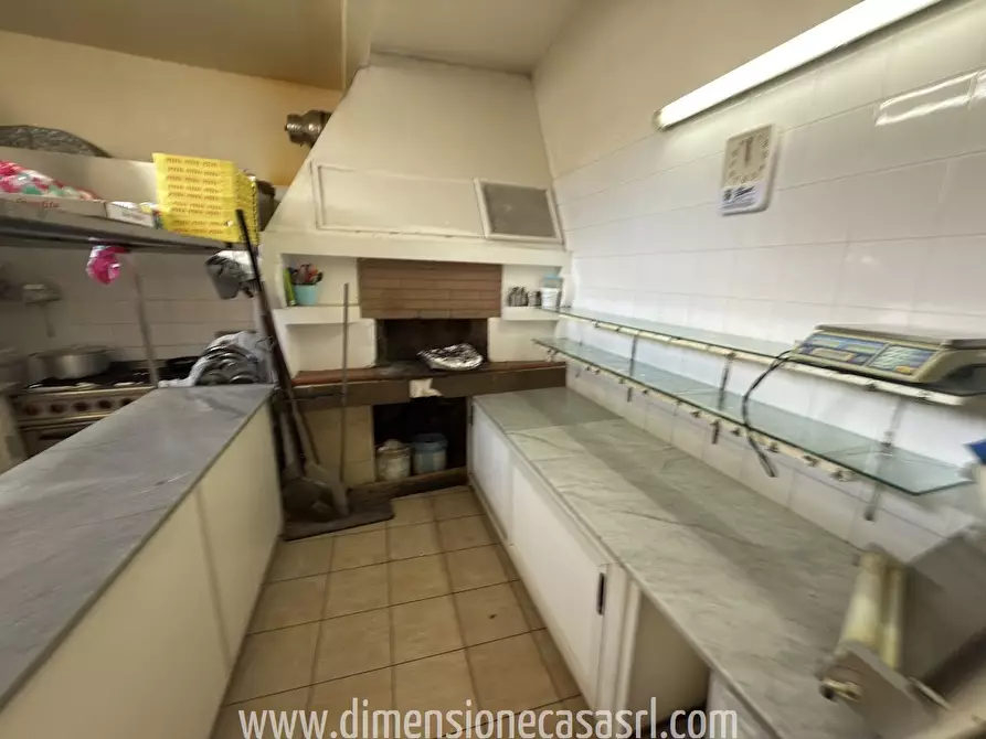 Immagine 8 di Licenza in vendita  in Via Viviano, 20 a San Cataldo