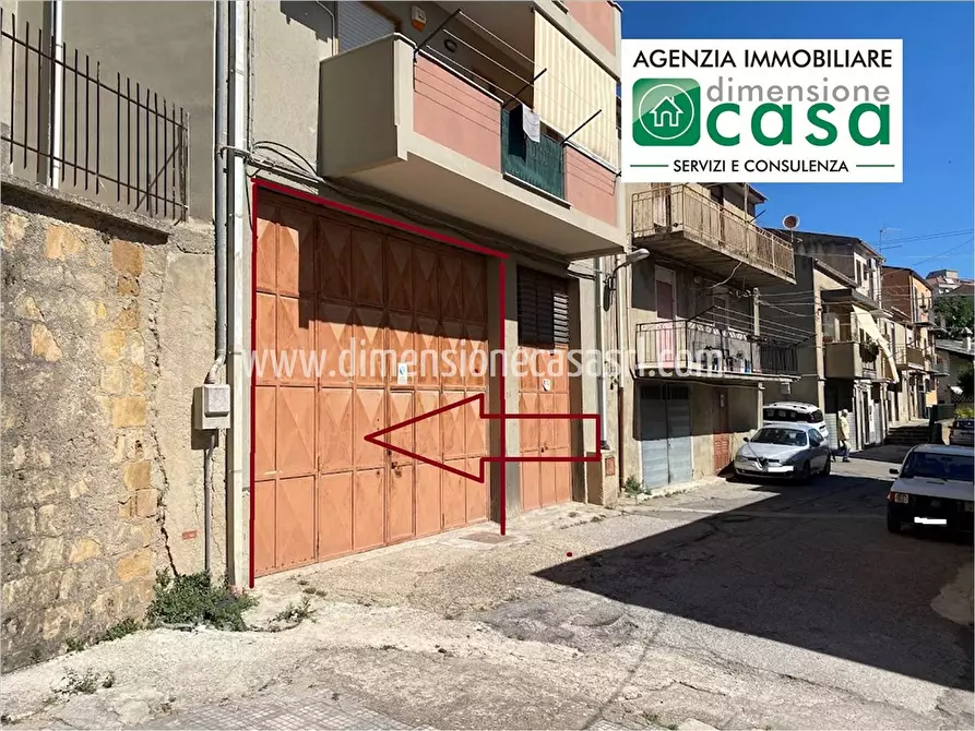 locale di sgombero in vendita a San Cataldo