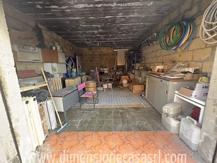 Immagine 2 di Magazzino in vendita  in Via Antonio Scarlatti, 26 a San Cataldo
