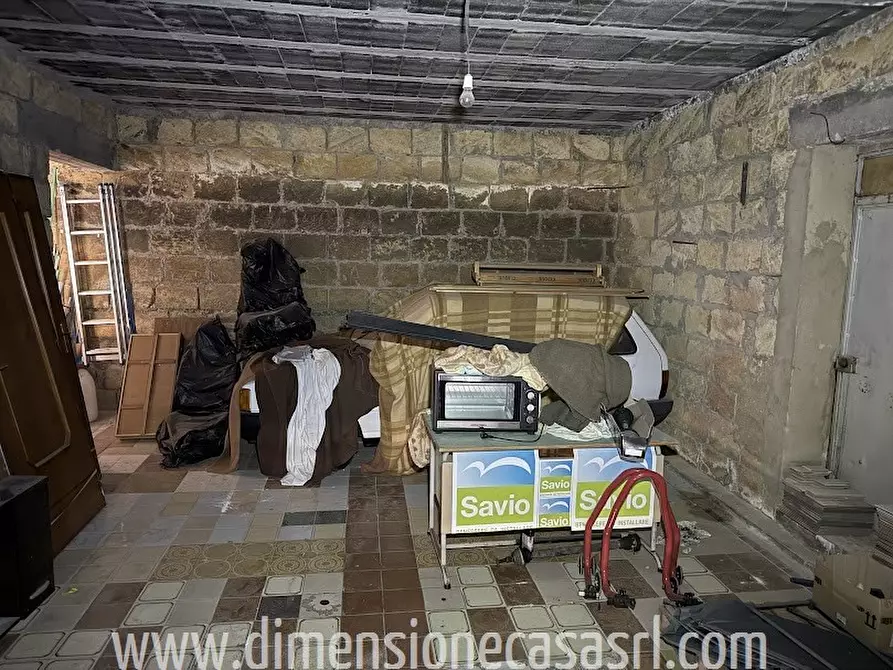 Immagine 3 di Magazzino in vendita  in Via Antonio Scarlatti, 26 a San Cataldo