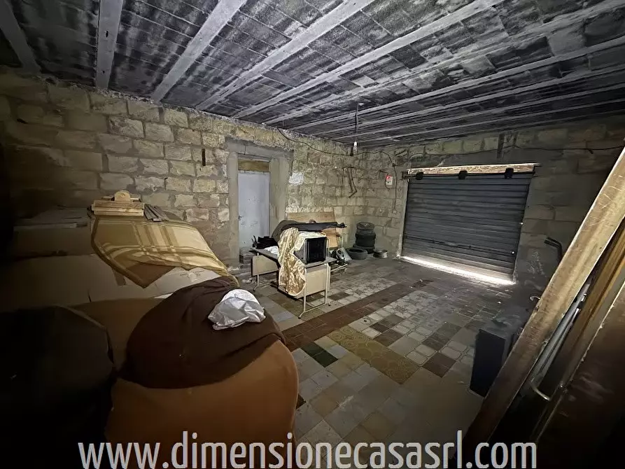 Immagine 5 di Magazzino in vendita  in Via Antonio Scarlatti, 26 a San Cataldo