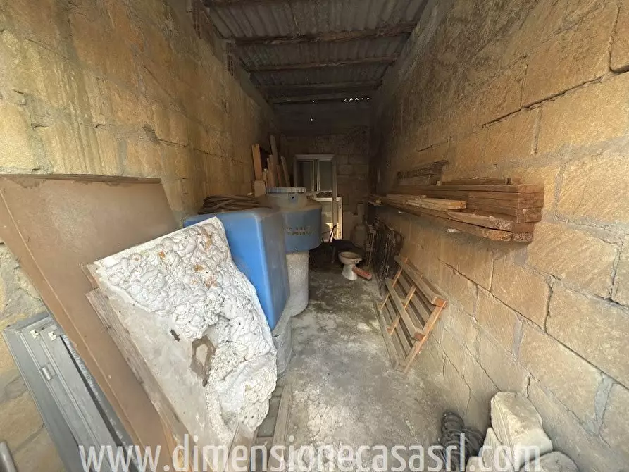 Immagine 6 di Magazzino in vendita  in Via Antonio Scarlatti, 26 a San Cataldo