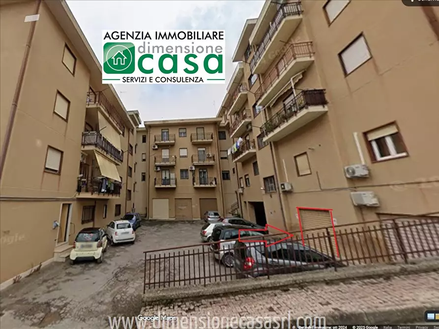 Immagine 1 di Garage in vendita  in Via Tabita, 25 a San Cataldo