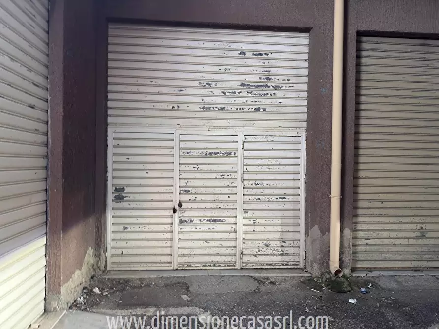 Immagine 2 di Garage in vendita  in P.za Giorgio La Pira, 12 a San Cataldo