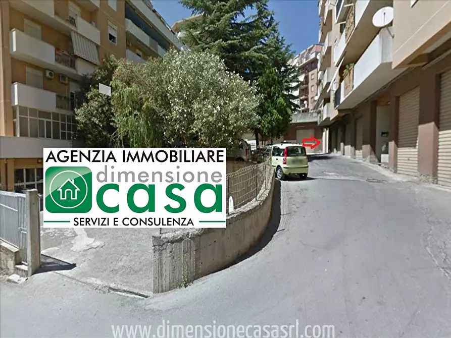 Immagine 1 di Garage in vendita  in P.za Giorgio La Pira, 12 a San Cataldo