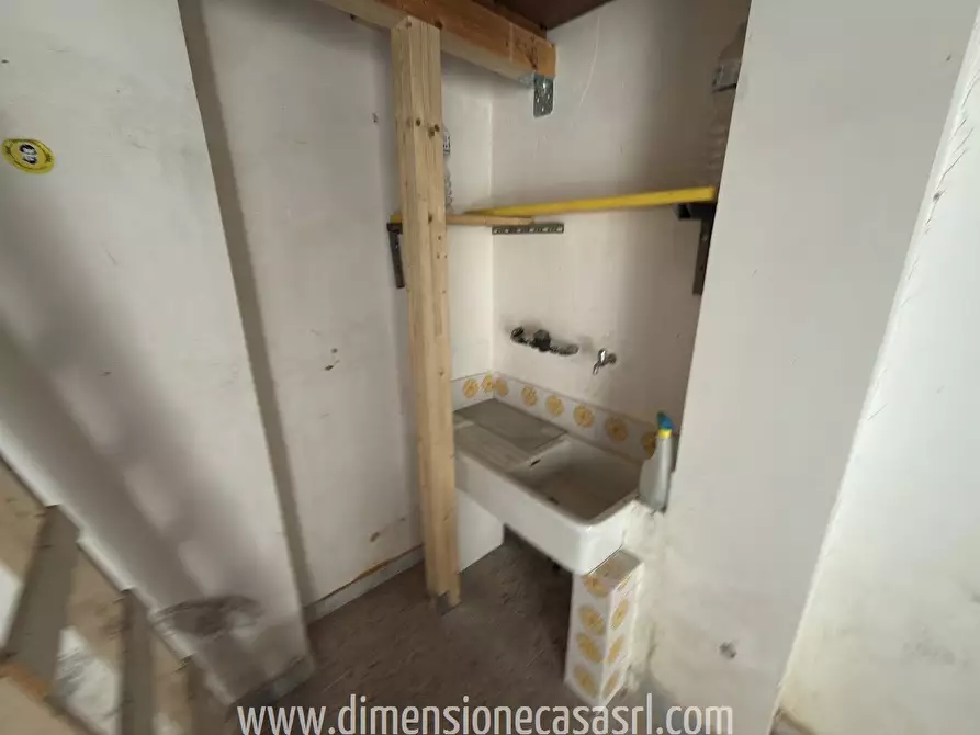 Immagine 4 di Garage in vendita  in P.za Giorgio La Pira, 12 a San Cataldo