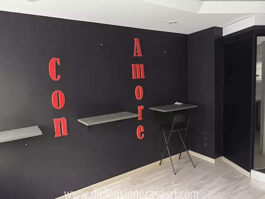 Immagine 4 di Licenza in affitto  in Corso Sicilia, 72 a San Cataldo