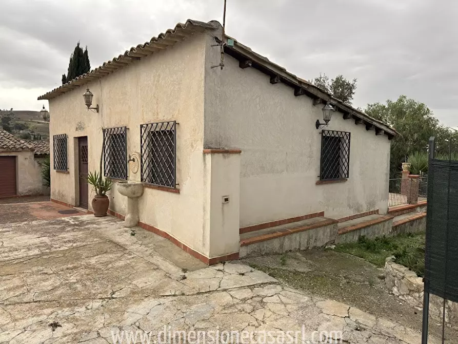 Immagine 2 di Villa in vendita  in Contrada Palo a San Cataldo