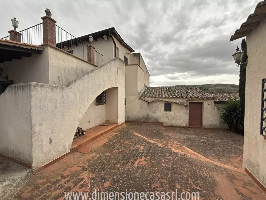 Immagine 10 di Villa in vendita  in Contrada Palo a San Cataldo