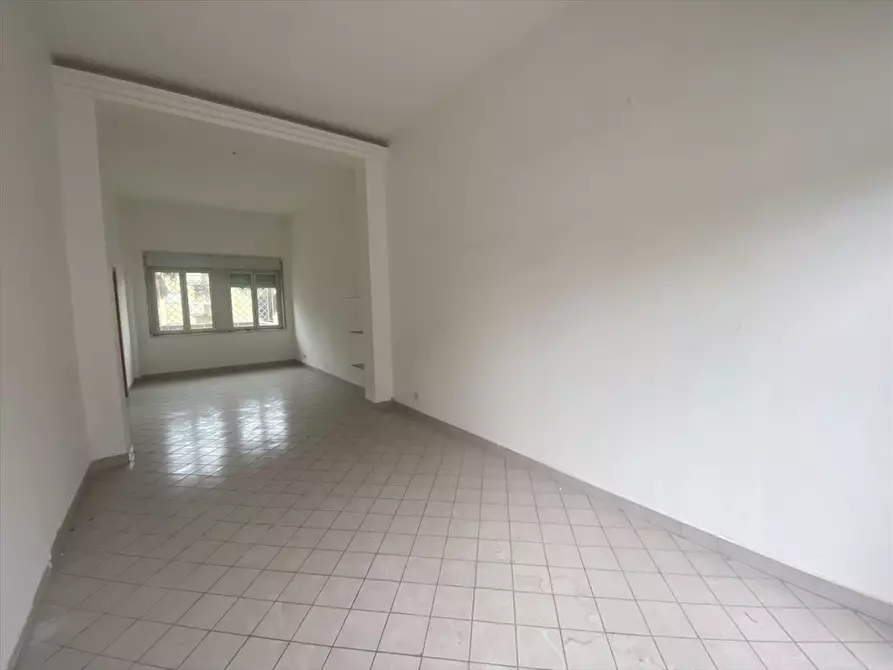 Immagine 4 di Locale commerciale in affitto  in Via Trieste, 58 a San Cataldo