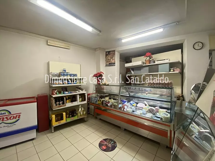 Immagine 7 di Locale commerciale in vendita  in Via Caltanissetta, 68a a San Cataldo