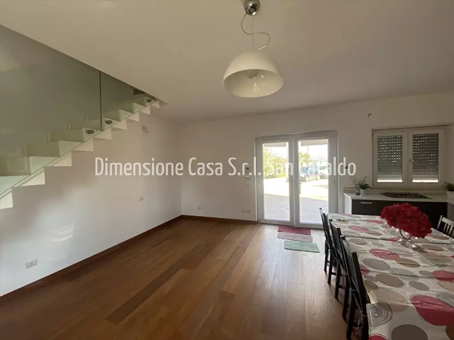 Immagine 9 di Villa in vendita  in Via Bigini, a San Cataldo