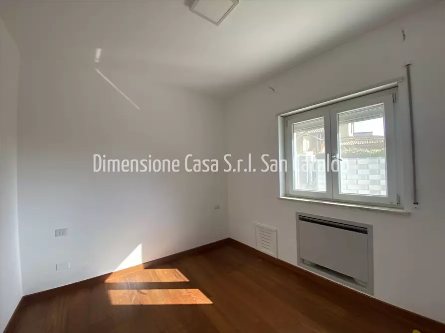 Immagine 10 di Villa in vendita  in Via Bigini, a San Cataldo