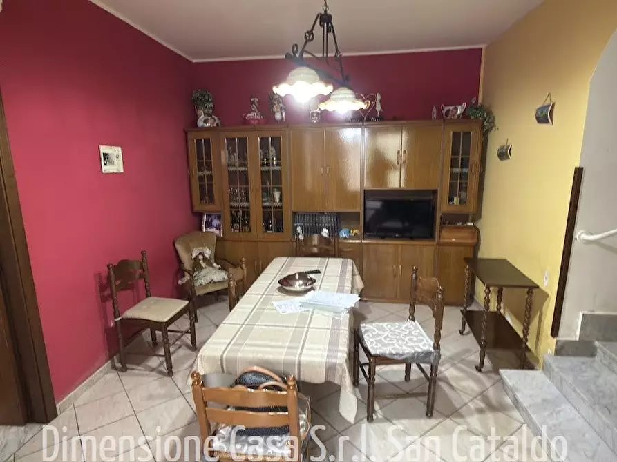 Immagine 3 di Casa indipendente in vendita  in Via Catania, 50 a San Cataldo