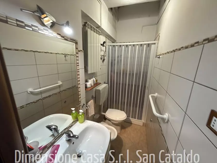 Immagine 9 di Casa indipendente in vendita  in Via Catania, 50 a San Cataldo