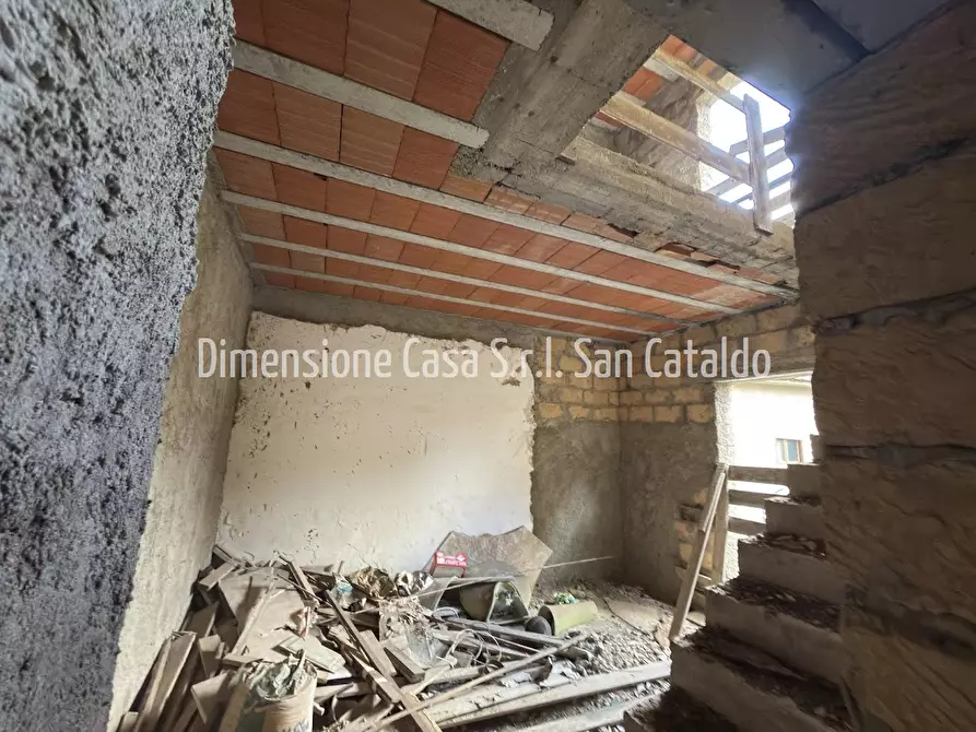 Immagine 5 di Casa indipendente in vendita  in Via Sberna 45-49 a San Cataldo