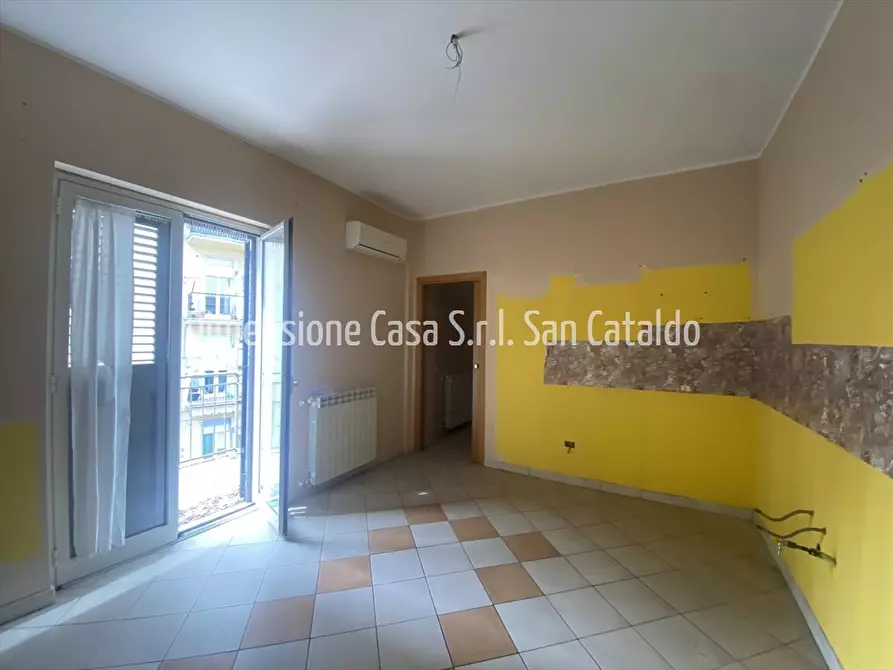 Immagine 7 di Appartamento in vendita  in Via Ruggero Settimo, 42 a Caltanissetta