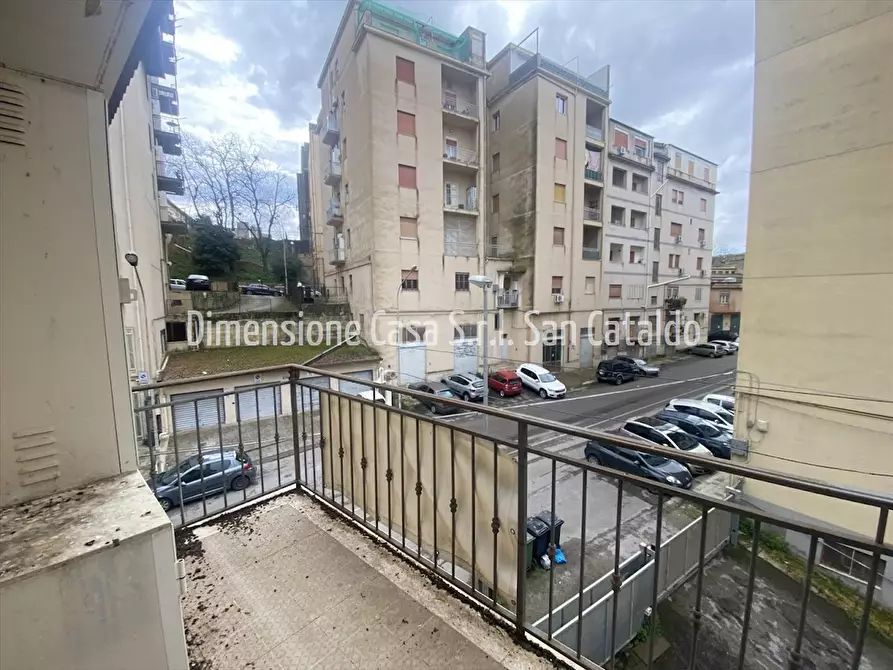 Immagine 6 di Appartamento in vendita  in Via Ruggero Settimo, 42 a Caltanissetta