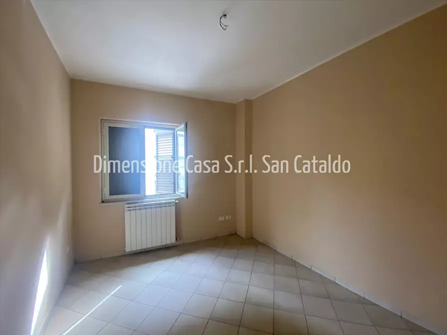 Immagine 10 di Appartamento in vendita  in Via Ruggero Settimo, 42 a Caltanissetta