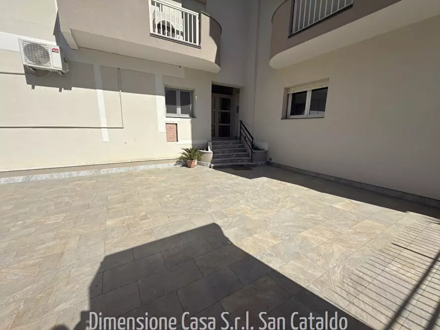 Immagine 3 di Appartamento in vendita  in via Genova, 1 a San Cataldo